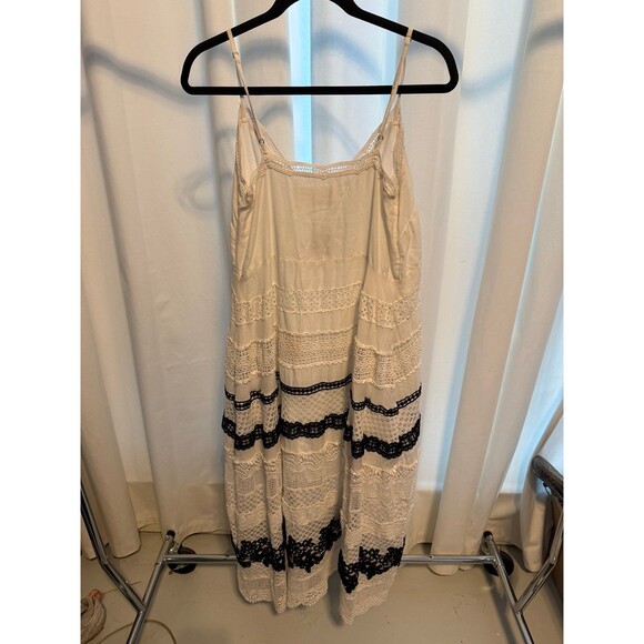 By Anthropologie Sleeveless V-Neck Lace Midi Dress Size Small - Picture 6 of 7